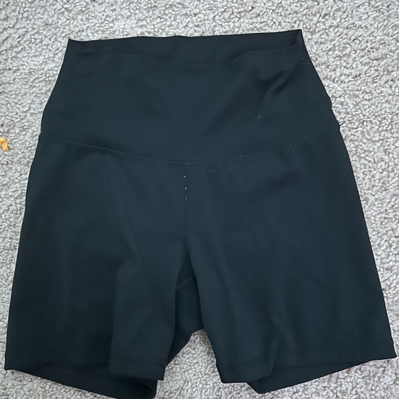 yogalicious black biker shorts (2 pairs) - Picture 4 of 4